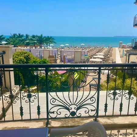 شقة Luxurious 2 Bedroom Appt At The Black Sea Coast *