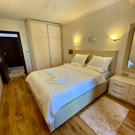 Luxurious 2 Bedroom Appt At The Black Sea Coast شقة
