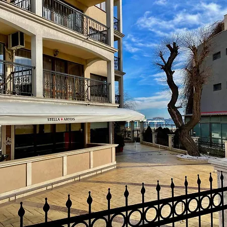 شقة Luxurious 2 Bedroom Appt At The Black Sea Coast *