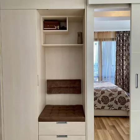 Luxurious 2 Bedroom Appt At The Black Sea Coast شقة *
