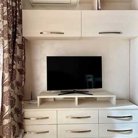 Luxurious 2 Bedroom Appt At The Black Sea Coast شقة ساني بيتش