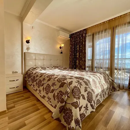Appartement Luxurious 2 Bedroom Appt At The Black Sea Coast