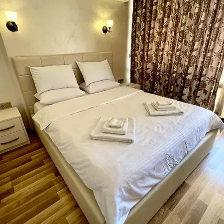 Luxurious 2 Bedroom Appt At The Black Sea Coast 公寓
