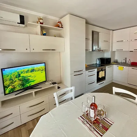 公寓 Luxurious 2 Bedroom Appt At The Black Sea Coast 阳光海滩